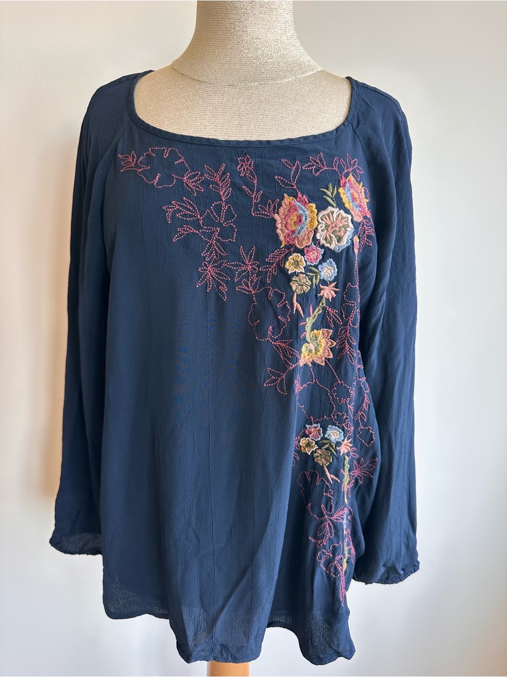J. Jill Embroidered Navy Floral Peasant Top Large